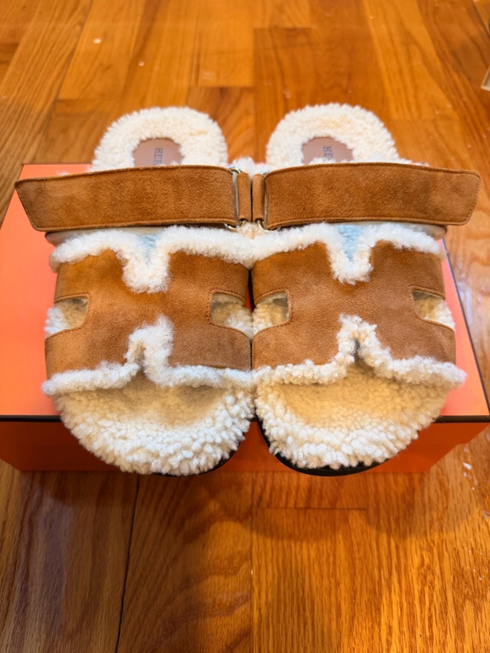 Hermes Chypre Shearling Suede  Sandals in Natural Ecru Size 37.5